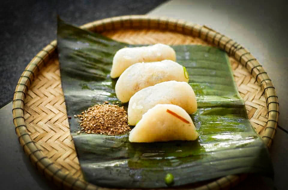 Savor Hue’s soft sticky rice cakes on a culinary tour